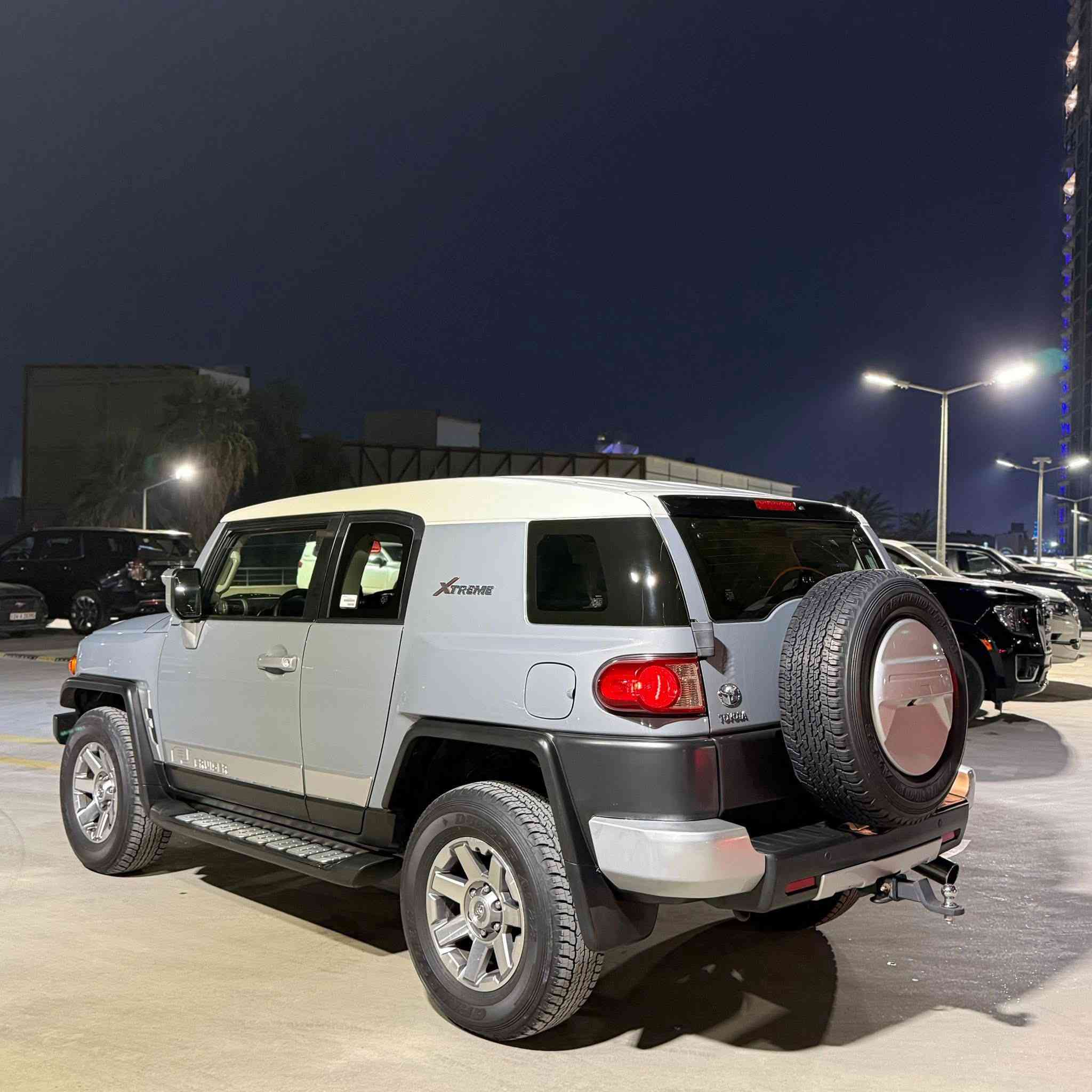 السلام عليكم
أف حي 
خليجي وكاله 
مكفوله كفاله عامه 
موديل 2018
رقم بغداد 
مكان السياره بغداد 
للاستفسار عن السعر 
‭***********
