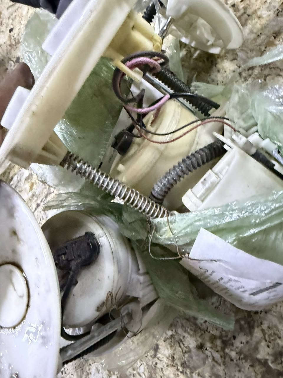 السلام عليكم شباب
وصول منظومه كامله فورد فيرجن من موديل ٢٠٠٨ الئ ٢٠٢٣ 
اصلي تفصيخ مع التوصيل السعر ٥٠ الف  عرض ٥٠ الف اصلي 
الاتصال /***********
عنوان بغداد الغزاليه
