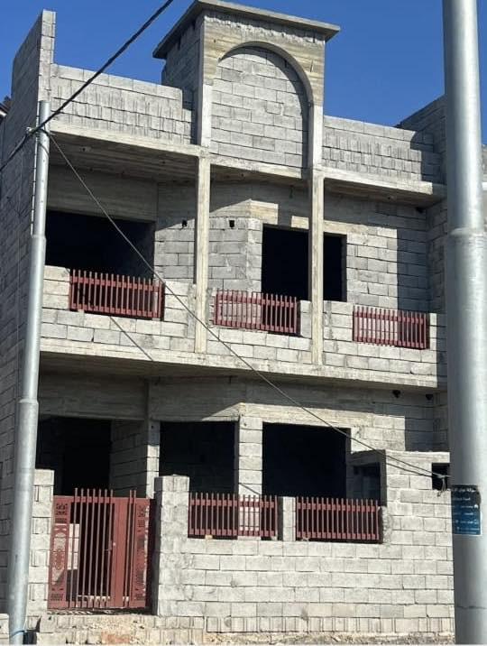 🏠 هيكل للبيع مساحة 90 متر  طابقين
📍 العنوان مجمع الشكرجي {على الكورنيش}

💸 السعر 35 قفل 

📞***********
