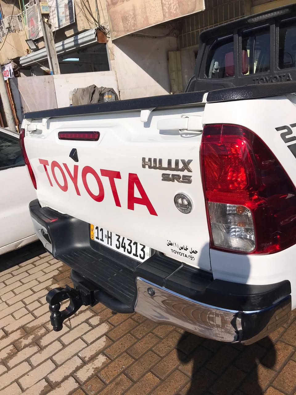 السلام عليكم للبيع فور ويل 2018 رقم بغداد مكفولة من كلشي كويتي باب اول ماشي 62 حقيقي
فول مواصفات الكويتي معروفة 
مكان السيارة بغداد زيونة 
السعر 275 وبيهة مجال بسيط 
للاستفسار ***********
