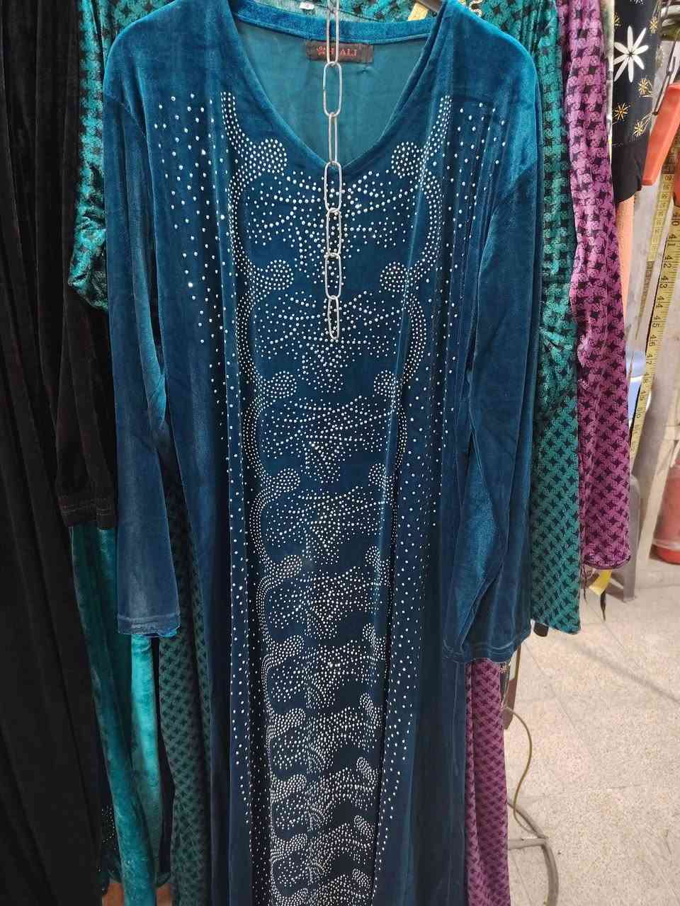 عرض خاص 🔥✌
دشداش النسائي القديف
صار سعر 8 الف 
العنون: الزنجيلي /قرب مرطبات الصفار/مقابل منار مول 
***********
***********
***********
