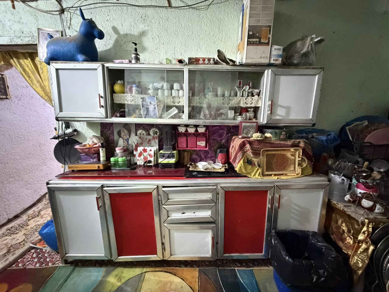 كاونتر ستكام
الاخضر متر ونص بدون سنك 
والاحمر مترين ويا سنك مرمر متر ونص 
***********
