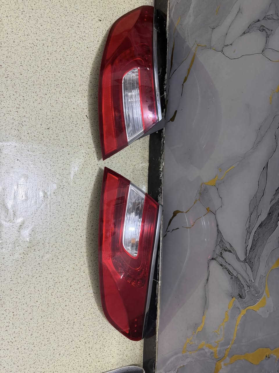 السلام عليكم 
توفر الموجود بالصور
ملاحظة شباب هذا كولة اصلي شركة جديد
***********
***********
