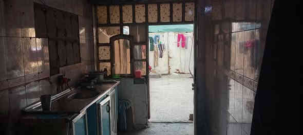 السلام عليكم نصف دار للبيع المساحه ٦٠ متر العنوان شهداء الثانية قرب مدرسة صفية للاستفسار ***********
