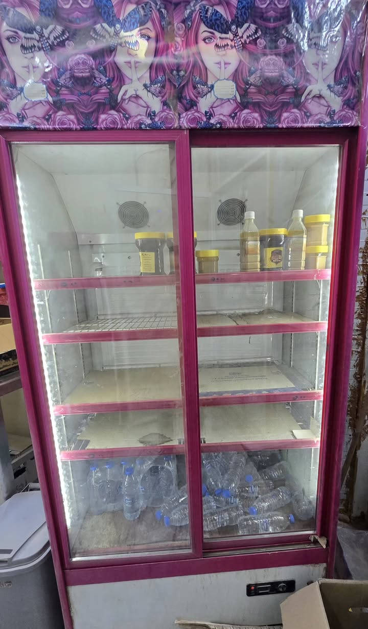 السلام عليكم   عيني سبلت 2طن   جديد    مستعمل  موسم  واحد  شرط مكفول   وبراد كما  موضح   بصوره   شرط  نضيفات   ومكفولات وسعر   مناسب  للاستفسار    نواصل  على  الهذا  الرقم   تحب   واتساب   او  اتصال  ***********
