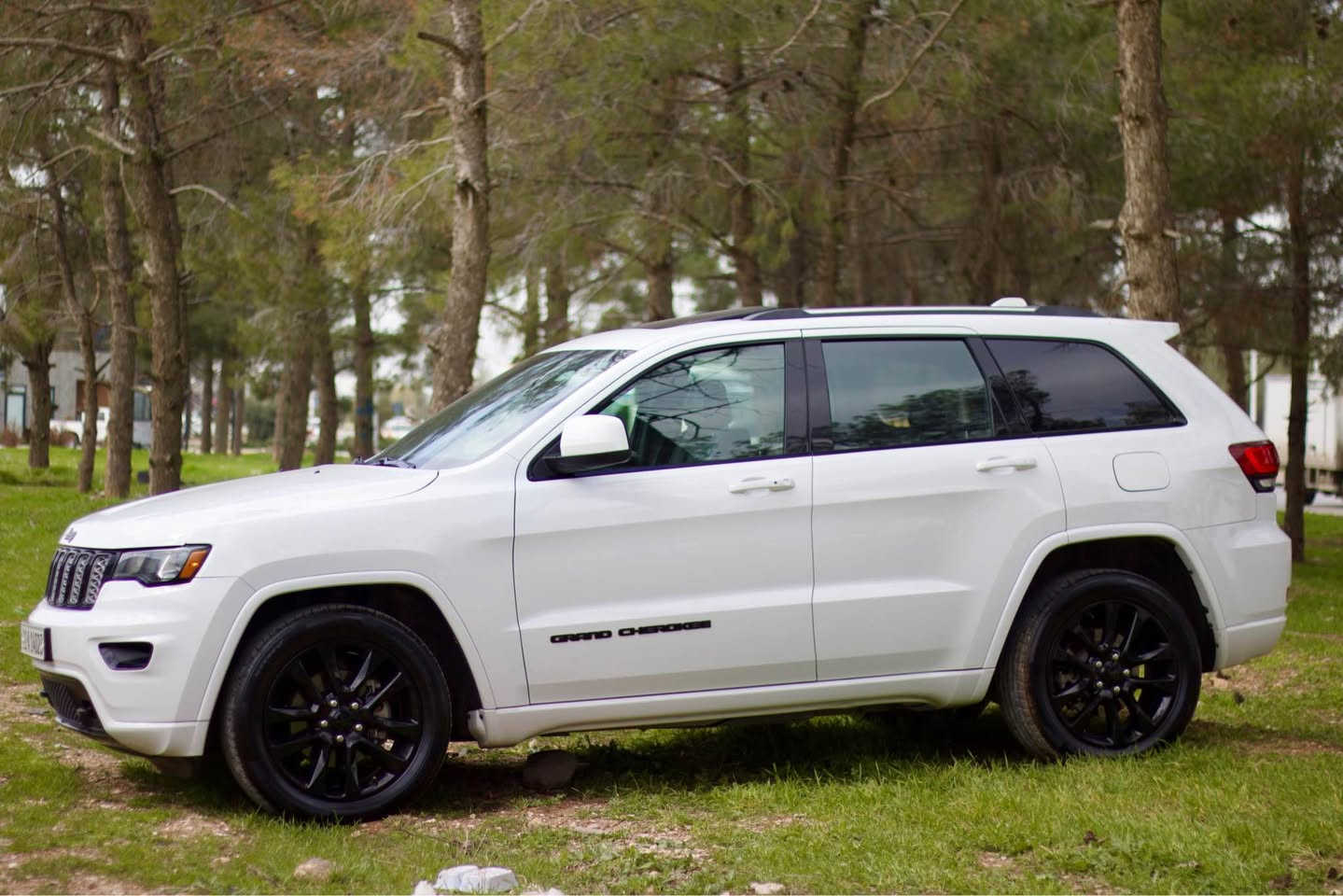 JEEP BLACKTOP
2020
cline title
دەعامی بۆ دەعامی بەشەرت بێ بۆیاخ 
٢ بەسمە 
شەغال
سنوق شەفت
سڵاید
حاسە 
شاشە گەورە 
کوشن هیتەر 
کوشن جلد و شاموا و کوشن کارەبای
تەبرید مەرکەزی
ڕاداری دواوە 
ئەوتو ستۆپ
ڕاداری ئاوێنە 
ماوەی ڕۆیشتن ٨٥ هەزار مایل
نرخی ٢٨٥$
یەک سەنت مەسرەفی نیە لۆک لۆکە سەیارەکە هەموو گیانی بەشەرت
*********** السليمانية, العراق
