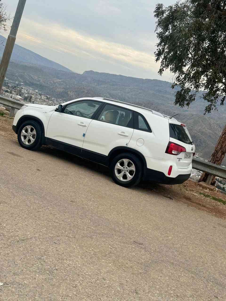 إسلام عليكم 
للبيع سورنتو 2014
 وارد خليجي
سبعة راكب محرك2400
السيارة مكفولة من صبغ من التبديل 
بس بيها بارد قليل  
و موضح بل سونار كولشي  موجود بل نشر 👇
سيارة ماشية 118الف الداخل لونين اسود و بيجي 
سيارة خير من الله تبريد تدفئة +منضومة غاز 
 السعر $165و بيها مجال بسيط  
للشراي اتصل ***********
