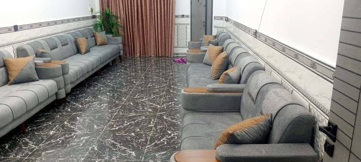 سلام عليكم
تخم ديوان كورنر قياس ١٤ متر ٢٠ مقعد تجي بيه قنفتين مفصوله مع زاويه وحده جديد شغلنه معمل بغداد
تفصال خشب بلوك اسود كله سمك ثقيل سفنج طبي اكسترا قماش تركي ناعم كتان لون رصاصي موديل ابو الطبله ضمان حقيقي ٥ سنوات كرسته والعمل استفسار *********** متوفر واتساب أو مراسله الخاص

