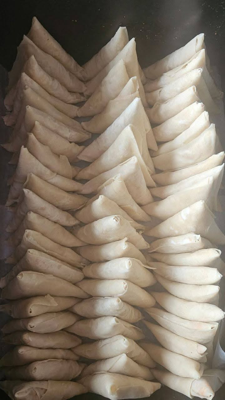اسوي معجنات وخبز بأنواعه سمسم عروك عادي ابيض ع باب الله 
راسلوني ع واتساب  ***********
