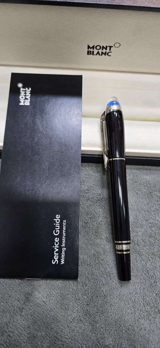 قلم مونت بلان   (Montblanc) حبر 
ستار وولكر - النجمة الطايفة الأزرق  
الريشة مصنوعة من الذهب الخالص        
الماني اصلي الحجم M 
لوك غير مستعمل 
مع العلبه الاصلية
والكرنتي والمرفقات  
للاتصال ***********
