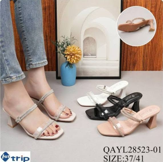 صندل نسائي كعب عالي موديل جديد 

سعر قطعه ١٣  قطعتين ٢٥ الف 

يوجد توصيل للاستفسار (***********
