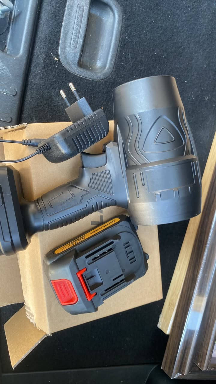 🔥 بلور هواء قوي وكوالتي عالي – جملة فقط وبأسعار منافسة، متوفر بإعداد كبيرة لاصحاب المحلات 🔥
📞 للاستفسار والطلب: ‭٠٧٧٠ ٥٨٥ ٥٩٤١‬
