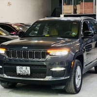 اول شي نذكر رسول الله وأل بيته. السياره جيب شيروكي وارد امريكي . الوان...