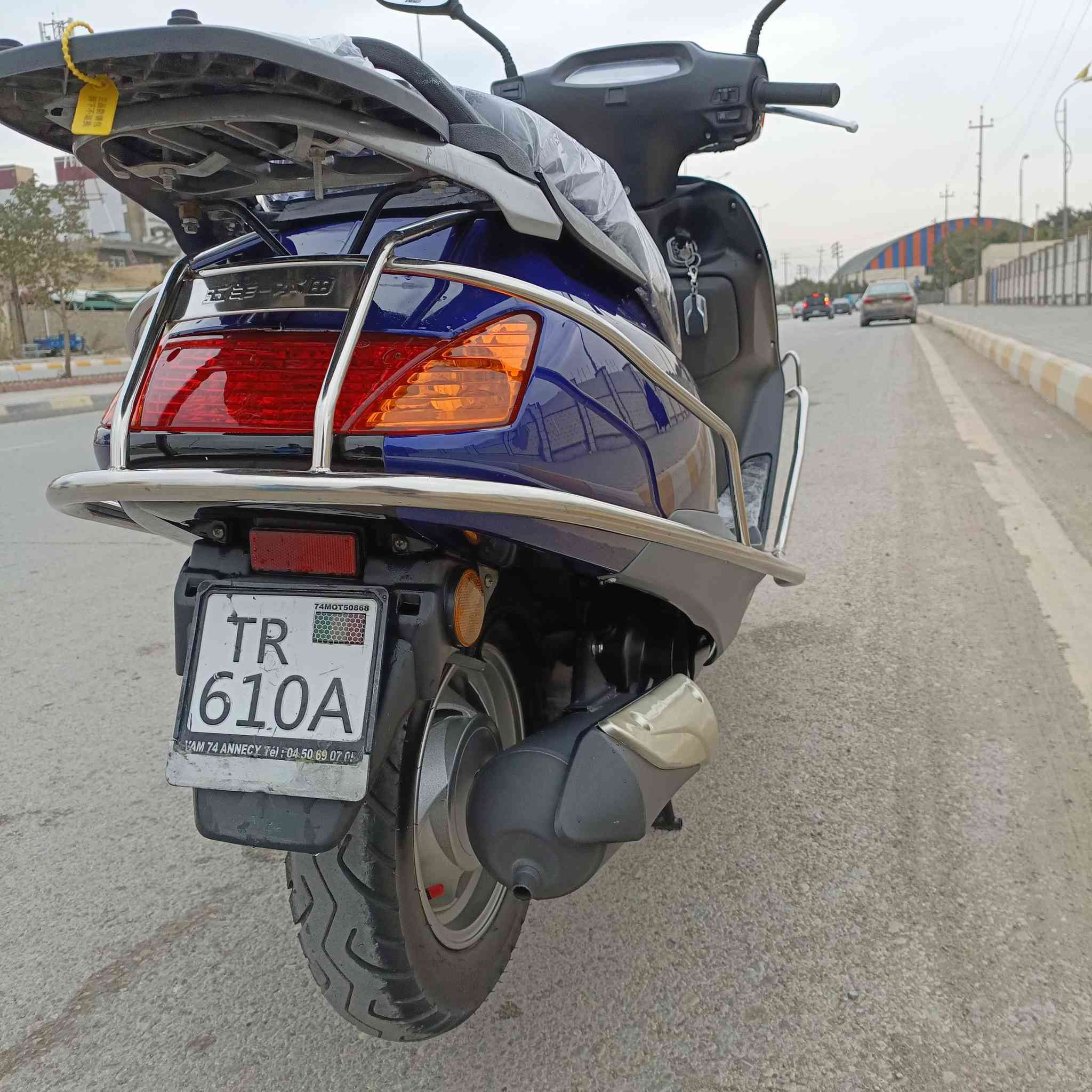 سلام عليكم للبيع سبيسي ماليزي مكفوله كفاله عامه من كل نواحي موديل 25 بعده جديده سويجين بصمتين بيه جهاز انذار تشغيل عن بعد دراجه جديده بمعنه كلمه ماشيه قليل مكاني كوت فلاحيه رقم هاتف ‏‪***********‬‏
