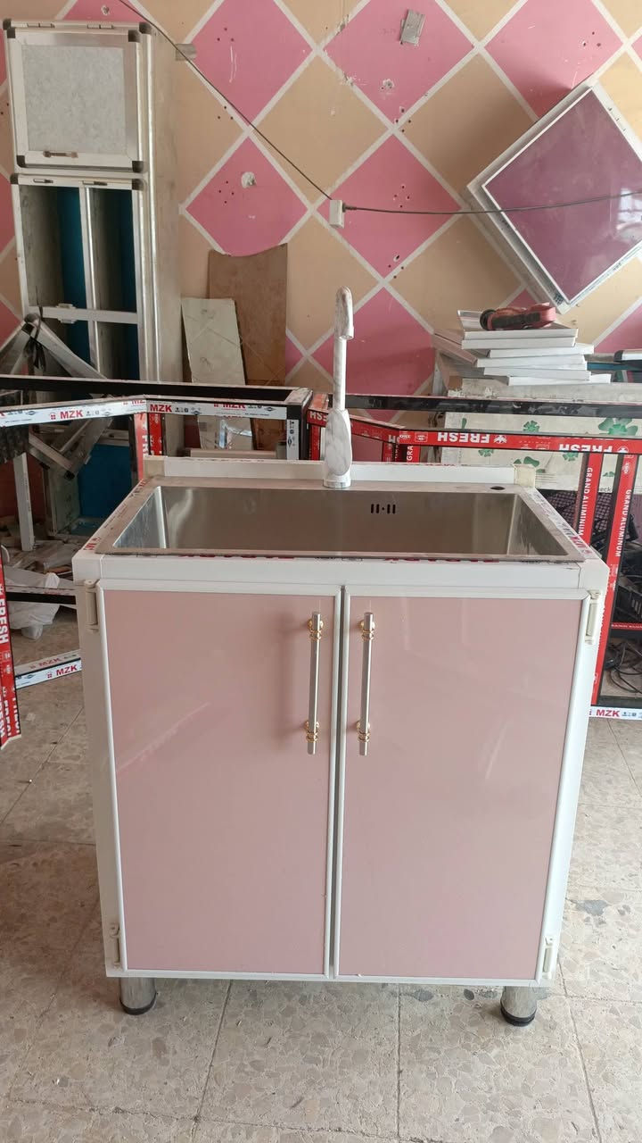 سنكي سل استيل اصلي
القياس الارتفاع متر والعمق ٥٠ سنتمتر والعرض ٧٥ 
شرط مواد اصلي توصيل مجاني اي لون تريده موجود


**إذا كنت صاحب هذا الإعلان وتريد حذفه لأي سبب، رجاءا أرسل رسالة إلى الدعم الفني**