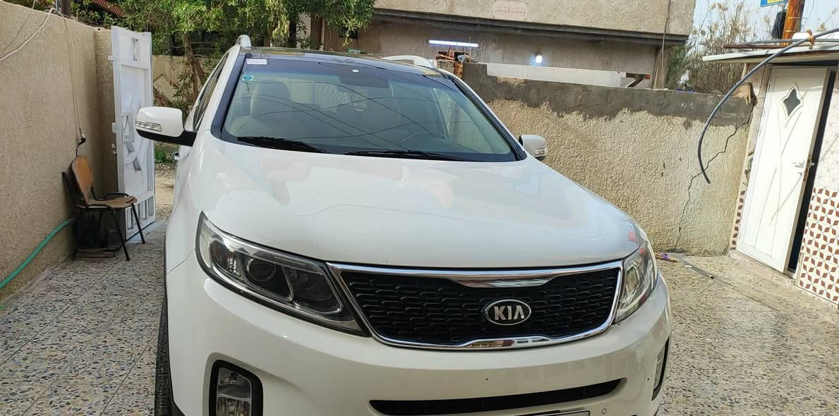 سورنتو موديل 14 خليجي
بني رومو
اشاره بالمري
اضويه ترحيب
محرك 4 سلندر غير مفتوح دوش
رادار صوتي
جهاز اقتصادي البانزي
تخم اطارات جديد
بطاريه جديده 
السعر 190 ورقه بيه مجال بصيط
***********
