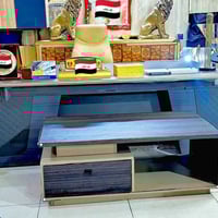 ميز مكتب وطبله  ومكتبه المكتبه 💧لايحته رطوبه  شوي ولمكتب نضيف جدا السع...