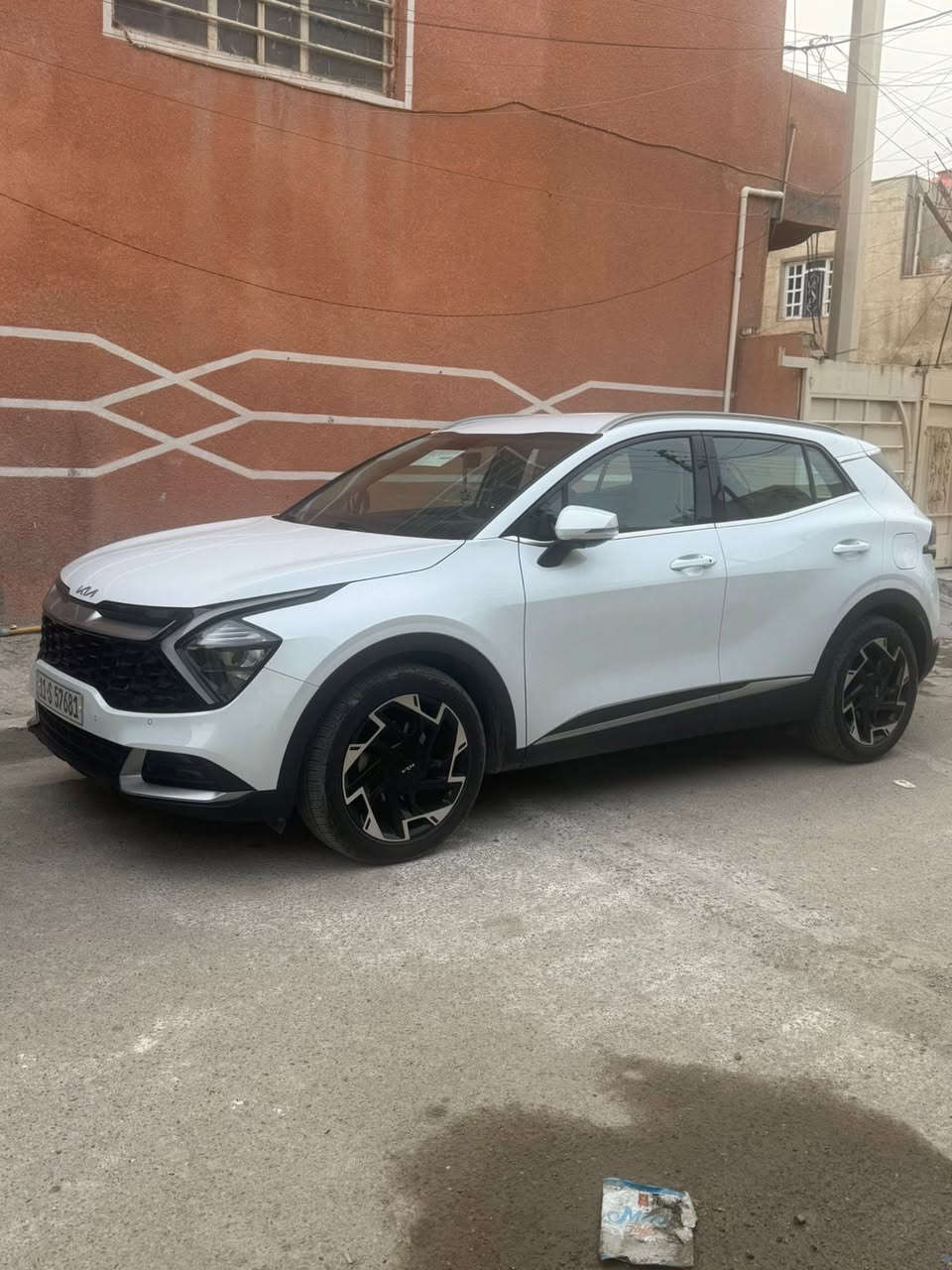 السلام عليكم  سبورتج 2023
دولية ماشية 37.         مواصفات بصمة
تحكم ستيرن كامل 
شفتات 
حساس امامي خلفي
كامرة دوارة السيارة 
ارضية جلد
تبريد قطعتين 
شاشة متصلة
ويل 19 
تخم تاير جديد
باتري جديد قبل شهرين شديتة وية التايرات
السيارة مكفولة ماعدة شخط بالباب الخلف السائق علىً كد شبر
والسيارة خير من الله مال بيت وممتعوبة وجاهزة الله شاهد
السعر 223 
للاتصال ‭***********
