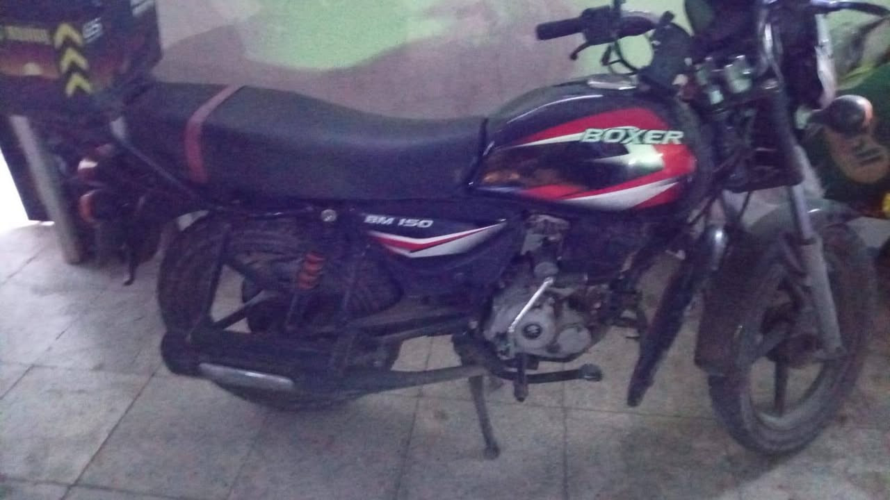 بوكسر موديل 22مرقم بغداد انكليزيرايدها بمليونين 2,000,000
رقم صاحبها واتساب***********
