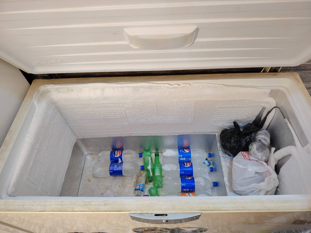 مجمده 16قدم نظيفه مابيه اي ضرر مداخله تصليح 
السعر 175 وبيها مجال 
العنوان كاطون الرحمة شارع جامع الاقصى قرب مفروشات دانتي
الشراي يتفضل خاص @إشارة


**إذا كنت صاحب هذا الإعلان وتريد حذفه لأي سبب، رجاءا أرسل رسالة إلى الدعم الفني**