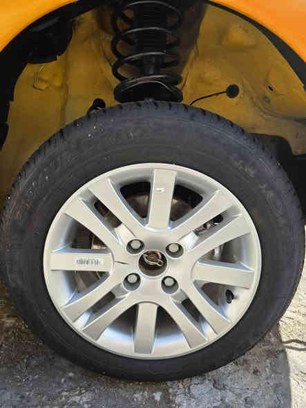 السلام عليكم بيجو موديل 24 سياره هيئه غرامات مصفره سياره جديده كفاله عامه السعر  الخاص سياره حره مكان بغداد رقم الهاتف***********
