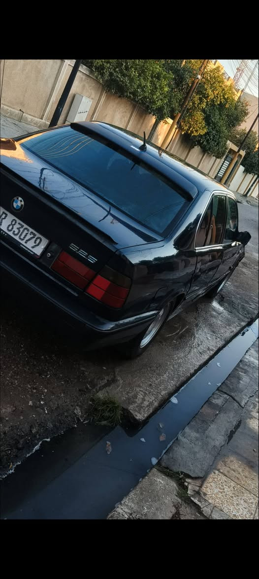 السلام عليكم BMW E34 موديل 91 525 محرك كبس كير عادي محرك وكير نضاف كوبون بانزين بيها سنويه لل 2030 تنتهي جامات كهرب سيارة وارد اوربي يعني بدون تبريد سيارة نظيفة الداخل ينرادلو ترتيبات بسيطة السعر 44 قفل قفل اقل ما ابيع للأستفسار ***********
