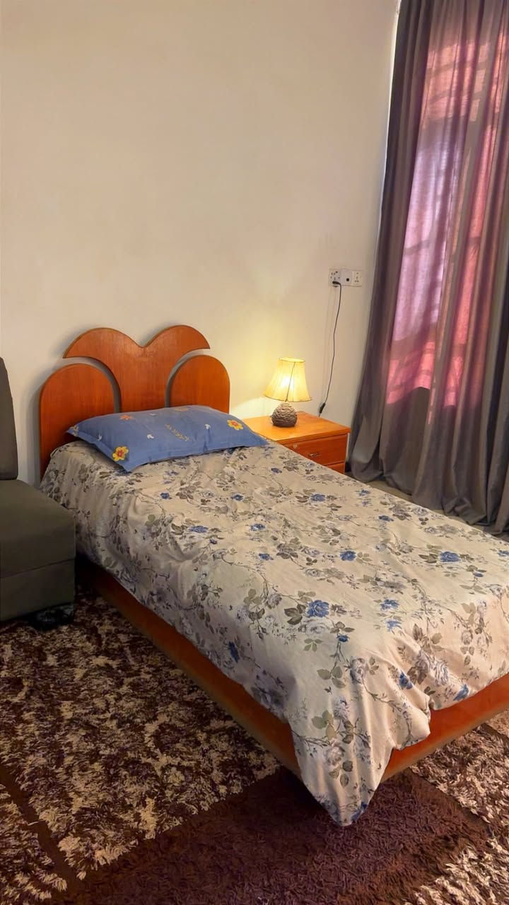 للبيع غرفه صاج نفر واحد درجه ممتازه سرير مخزن وميز تواليت وكنتور بابين السعر 250 الف مع دوشك أسفنج


**إذا كنت صاحب هذا الإعلان وتريد حذفه لأي سبب، رجاءا أرسل رسالة إلى الدعم الفني**