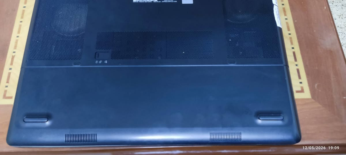 لابتوب DELL للبيع المواصفات موضحة بل صورة السعر 370 بي مجال قليل المكان موصل ايسر حي فلسطين رقم الهاتف ***********
