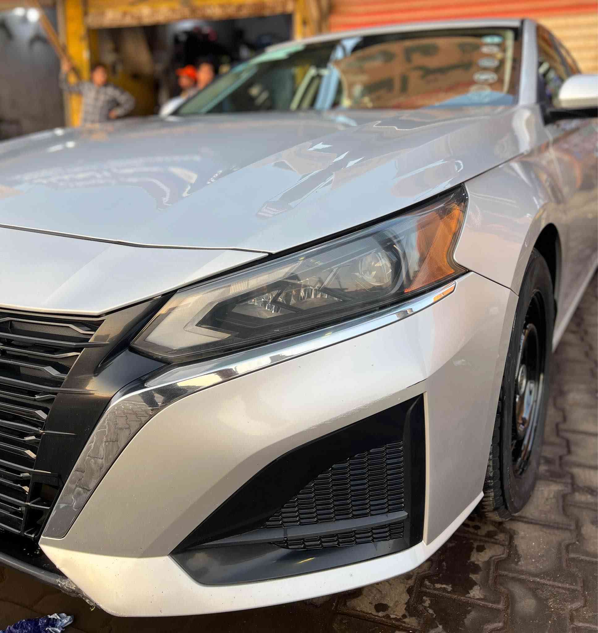 السلام عليكم 
مكاني البصرة المركز

نيسان التيما موديل 2023 وارد امريكي
 لون سلفري رقم بصره انكليزي معوقين وكالة عامة 
 وبأسم رجال وابنه ينوب عنه بالتحويل
 ضررها جاملق خلفي صبغ والصندوق مصبوغ نصه كلير 
 مواصفات S  معروفة 

شاشه 
تحكم اسيترن 
مثبث سرعه 
قيادة سبورت 
رادر امامي خلفي 
رادار حانبي 
مكينة 2500 
خير من الله سياره جديده 
وماشيه 45 ميل 
مكاني البصره مركز *********** 
سعرها 153 وبيها مجال بصيط الشراي 
 بيع فقط شراي يتصل وذالخدمه ماقصر وياا
وفدوه الي يسولف ويسئل خلي يستفسر من غيري ابو الخصيب, البصرة
