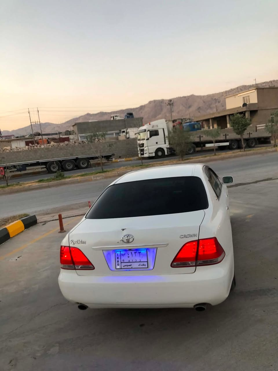 شاينه مووس ١٨٢ ناو زه رد  بي دوكه ل هه موگيانى به شه رت
ده عمو ليدراوى نيه كه ڤه ر و شه سى به شه رت 
زؤر توندو تؤله 
جركه ى تيانيه 
ته بريت ساردو كه رم مه زبوت 
بريكى به سراوه 
رؤنى تازه گؤراوه 
به سمه  كاره باى مه زبوت 
)سه قفى بؤياخه 
كؤدى بؤكراوه 
جركه و ١٠٠$ ببره

٥٠$ قفل
***********
***********
ده ربه نيخان
