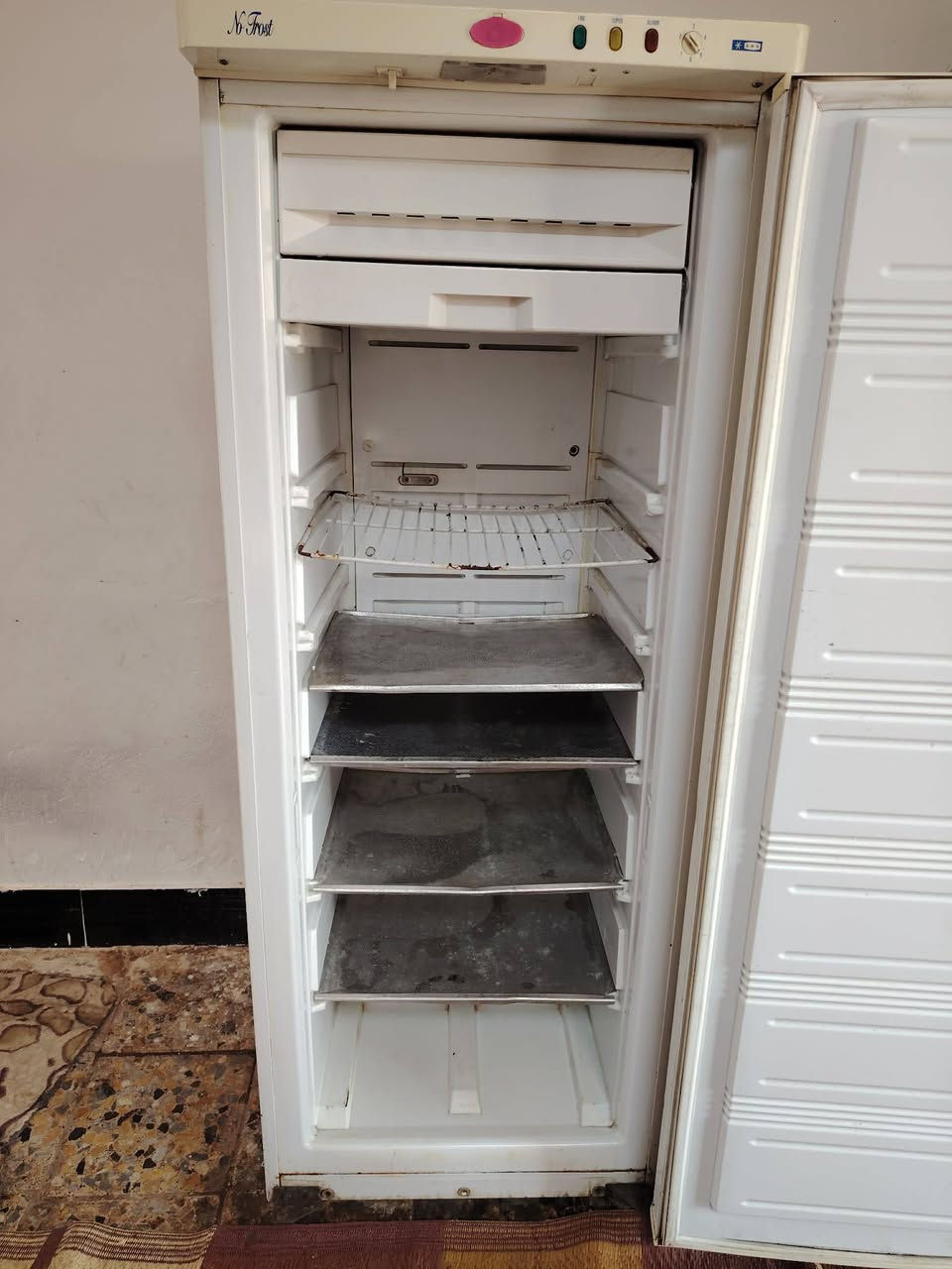 السلأم عليكم ثلاجه للبيع شرط اتشغيل سعره 150 اوبيه مجال مكاني نجف رضويه والشراي بيه خير ويدللل ✨✨


**إذا كنت صاحب هذا الإعلان وتريد حذفه لأي سبب، رجاءا أرسل رسالة إلى الدعم الفني**