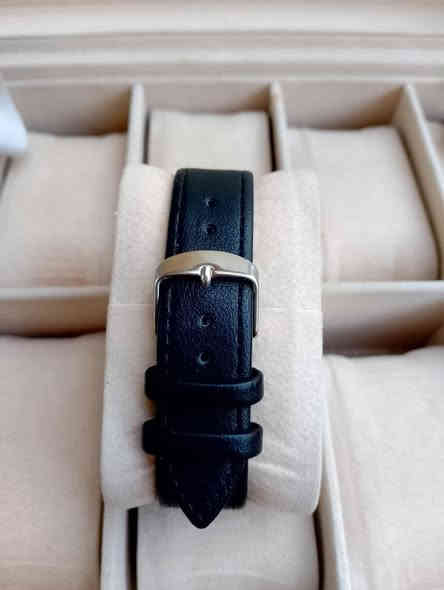 بسم الله الرحمن الرحيم
تحيه طيبه للجميع ♥️ 
للبيع ساعه اومكس 
مكينه ياباني اصلي 
سير جلد طبيعي مبدل 
مكينه بطاريه 
قطر كبير 
السعر 25 الف 💵💵
العنوان بغداد الدورة 
يوجد توصيل إلى جميع محافظات العراق وبغداد أيضاً 
للحجز والاستفسار المراسله على الخاص او على الرقم 
ه‍ *********** ☎️ متوفر واتساب
