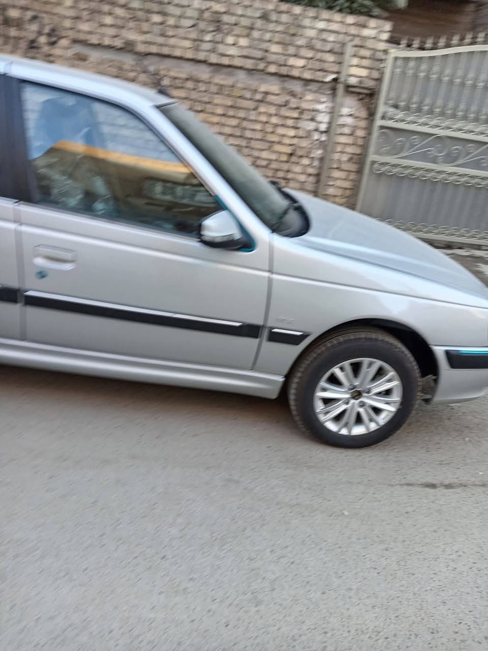 السلام عليكم 
للبيع بيجو بارص 
موديل 2025
لون سلفر السياره كفاله عامه من الزلغ بحاله الزيرو 
على وضع الشركه السياره ماشيه 15الف 
السياره مرقمه ذي قار حره باسمي تحويل ثاني يوم
مكانها ناصريه مركز 
***********
