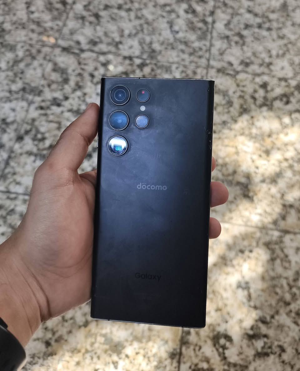 S22ulta نسخة سناب دراكون 
مضروب مثل ما موضح بلفيديو
اللمس شغال 100%
ما مبدل بي اي شي مكفول 
كلشي شغال بي قلم وكامرات فقط شاشة ترمش
ذاكرة 256G
ببجي يشغل 90 فريم 
الي يحب الجهاز تفصيخ او يبدل شاشة ويستخدمة يخدمه الجهاز
السعر 150 
مكاني حلة


**إذا كنت صاحب هذا الإعلان وتريد حذفه لأي سبب، رجاءا أرسل رسالة إلى الدعم الفني**