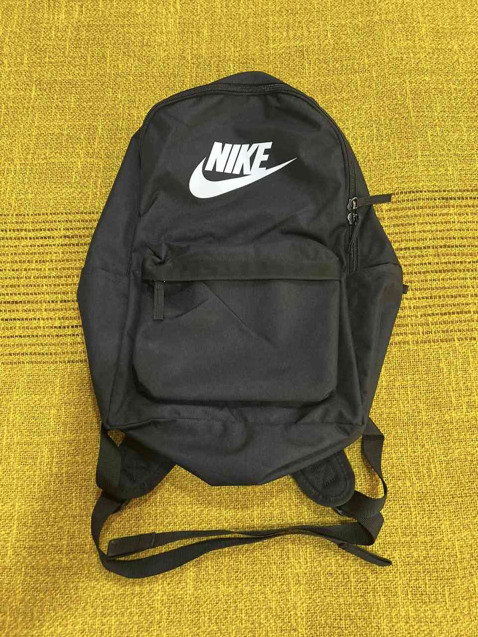 Nike
duffell bags

بالة أوروبية، بشرط النظافة

- يوجد التوصيل


**إذا كنت صاحب هذا الإعلان وتريد حذفه لأي سبب، رجاءا أرسل رسالة إلى الدعم الفني**