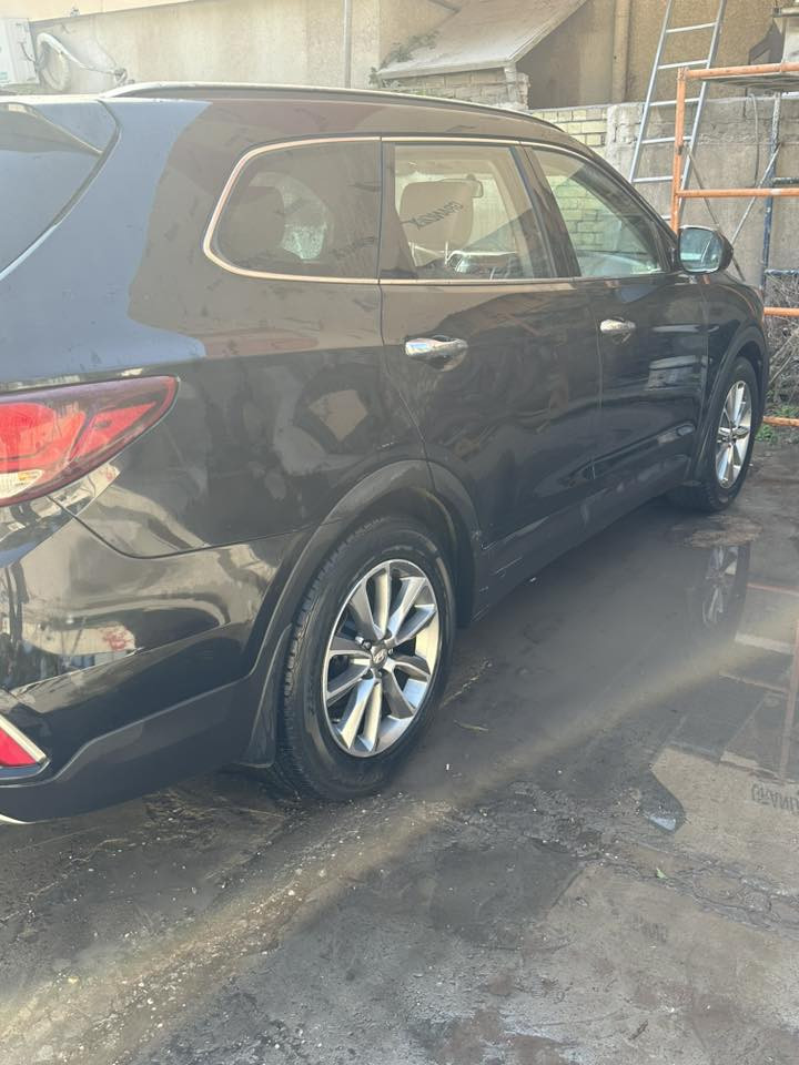 سلام عليكم
سنتافي موديل 2018 فور ويل مكينه 6سلندر 7راكب حادثها جاملغ مال سايق وبنيد 

بيها ضربه خفيفه يم قبق البانزين معجنه ومصبوغه 

السياره نظيفه ترايها وين معجبك روح 

رقمه مثنى مشروع وطني 

السعر 160 وبيها مجال

اتصل وبيك خير وتدلل 

***********

***********
