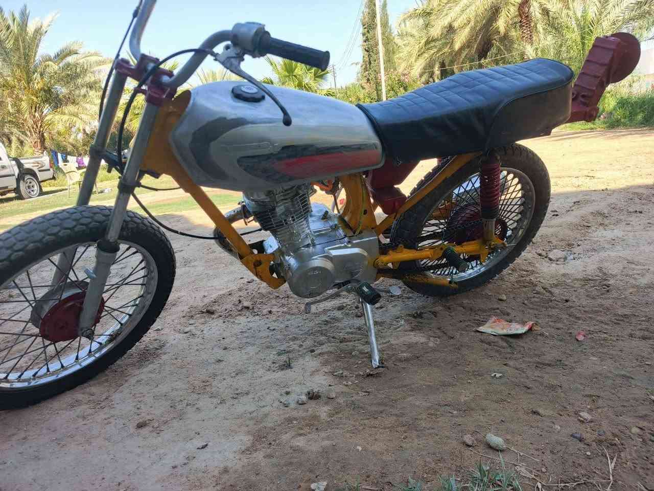 السلام عليكم دراجه ارشه للبيع السعر 250 وبيه مجال أدوات أدوات ملاحظة تنظح دهن مادري منين مكان حله


**إذا كنت صاحب هذا الإعلان وتريد حذفه لأي سبب، رجاءا أرسل رسالة إلى الدعم الفني**