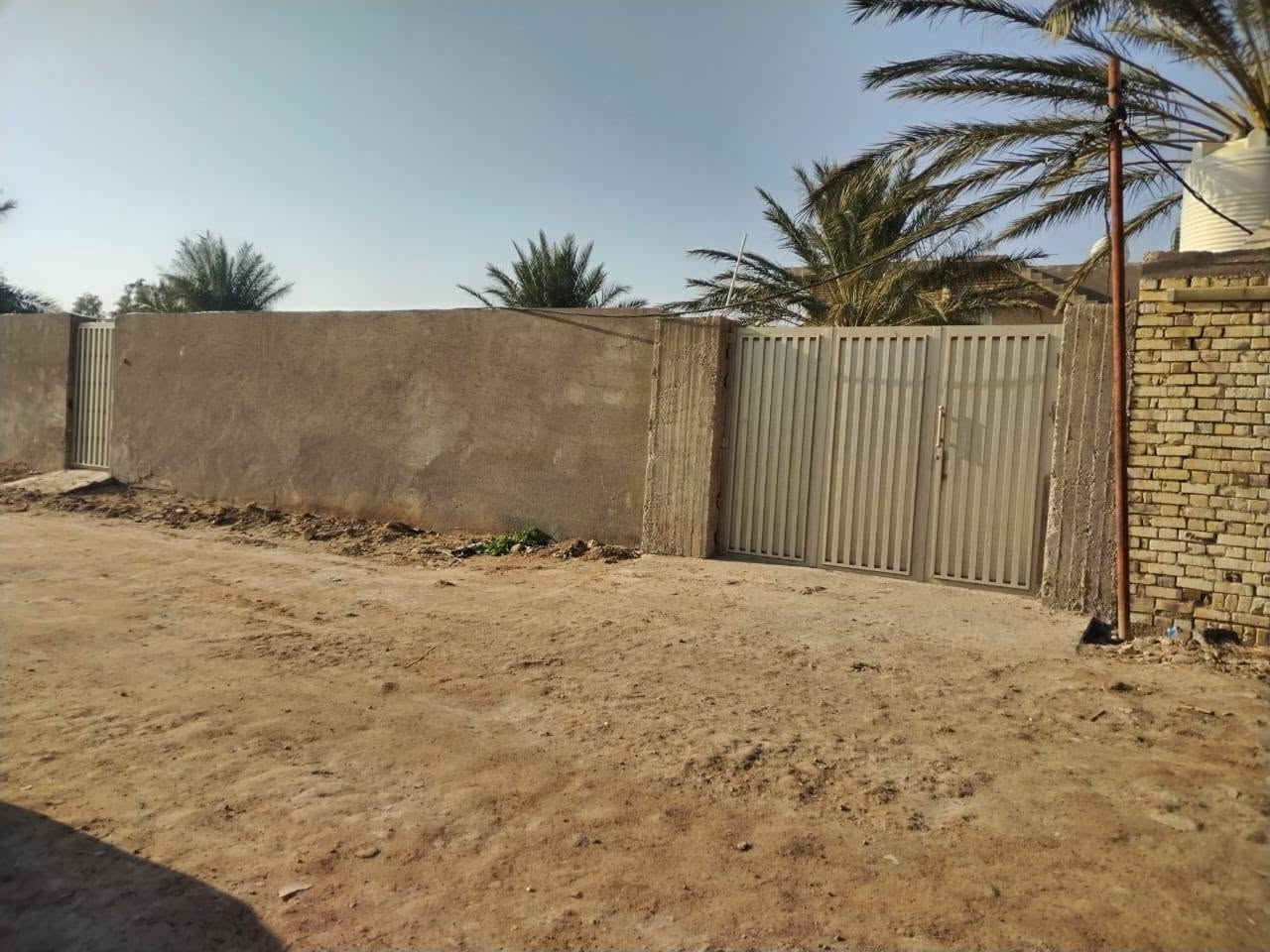 للبيع بيت مساحة 1300 طابو 25 يتحول بالاسم يتكون من طابقين 4غرف نوم  ماء كهرباء فوول بيع او ايجار لمدة سنة  والتفاصيل بلفيديو 🇮🇶 رقم راعي العقار والستد بسمه *********** ابوعلي 

ملاحظه /اي شئ عندك للبيع بيت او سياره او اغراض ننشرها لكم بعموله بسيطه  

شكرا لدعمكم 🙏
