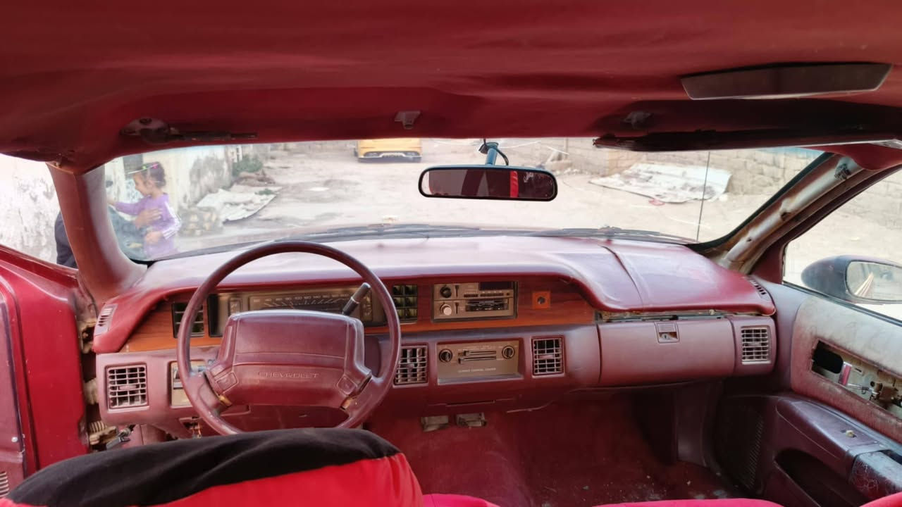 سلام عليكم  دولفين مديل ١٩٩١ وكاله عامه بسمي محرك وكير كفاله اريد مراوس بكابرس رقم *********** إني مكلف بنشر خابر على الرقم
