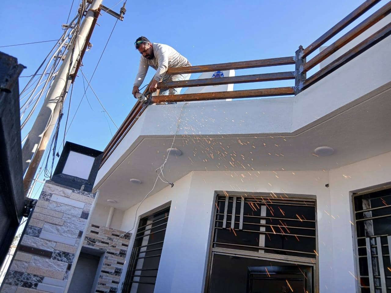 حداد جوال عمل اليوم محجر  مستعدين لكافت اعمال الحداده والتصليحات ***********  متواجد وتساب
