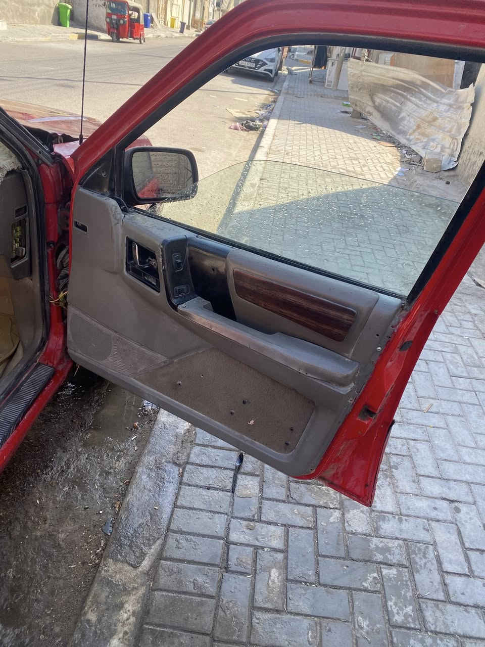 سلام عليكم سياره جيب مديل 1994محرك مال بطه سنويه منتهيه 2023نقصه ترتيب بل كهربائية عنوان البصرة دور شرطه سعر28 بيه مجال رقم هاتف *********** موجود وتساب
