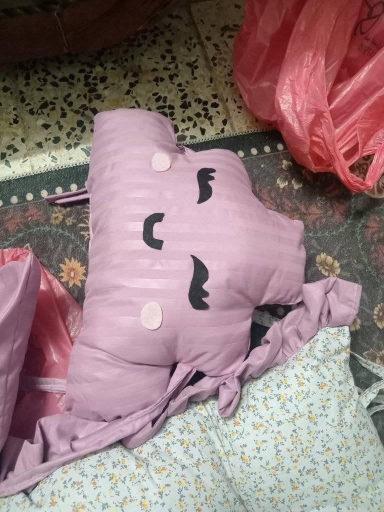 مصدات سرير طفل مع كوشه وجرجف ومخده جديد نفس الي بالصوره
موجود لون ابيض و لون وردي
موجود توصيل


**إذا كنت صاحب هذا الإعلان وتريد حذفه لأي سبب، رجاءا أرسل رسالة إلى الدعم الفني**
