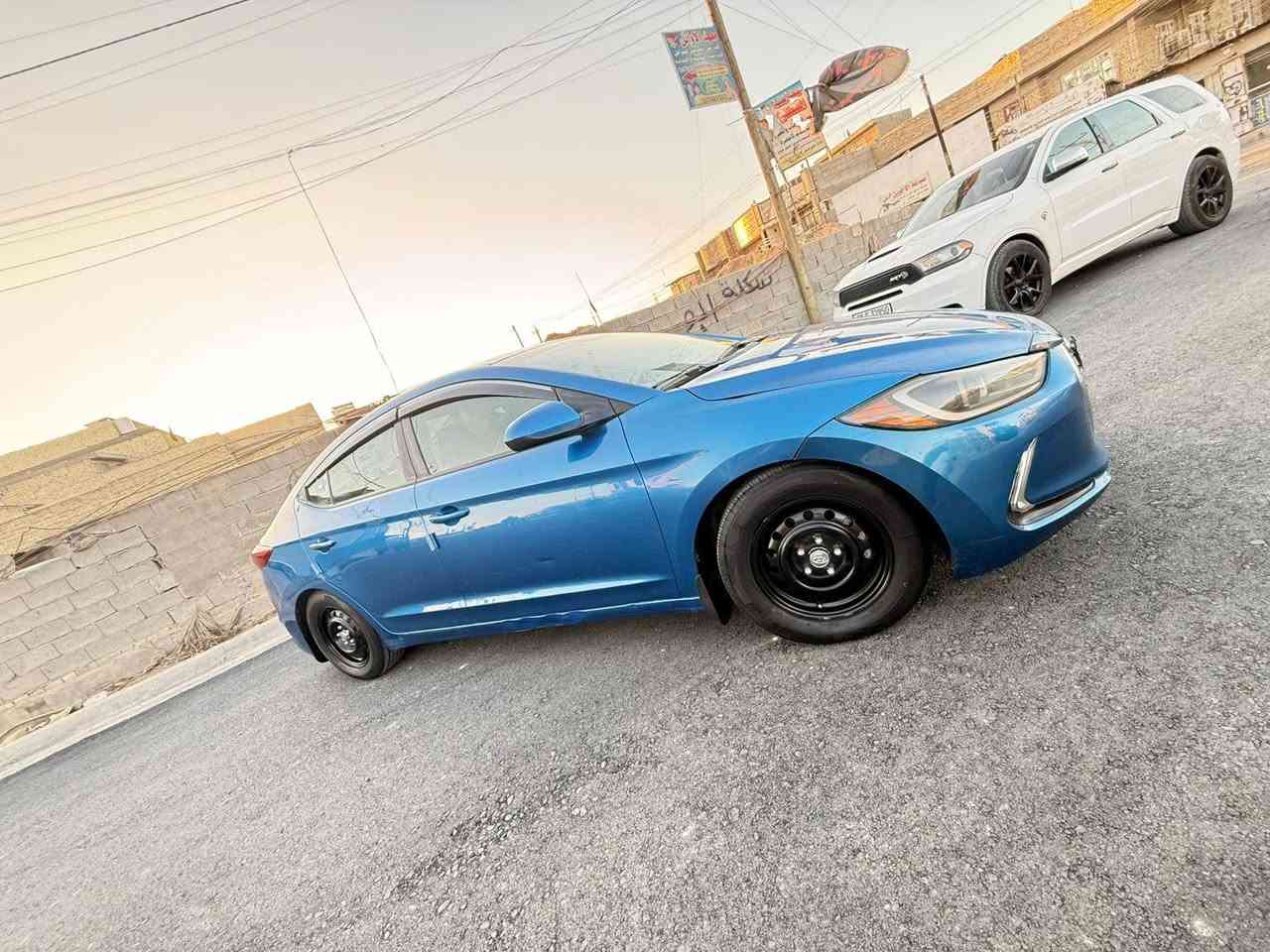 السلام عليكم انترا وارد امريكي موديل 2017 حادثة بس البنيد شاشه بصمه منظومة غاز تبريد شغال تحكم ستيرن جيهتين محرك 2000 دوش كفاله من شاصي و لغد تخم تاير مكاني بغداد ***********
