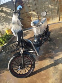 بايسكل شحن للبيع نضافه ٩٠٪ استخدام شهرين للبيع سعر ٥٠٠وبي مجال 0782910...