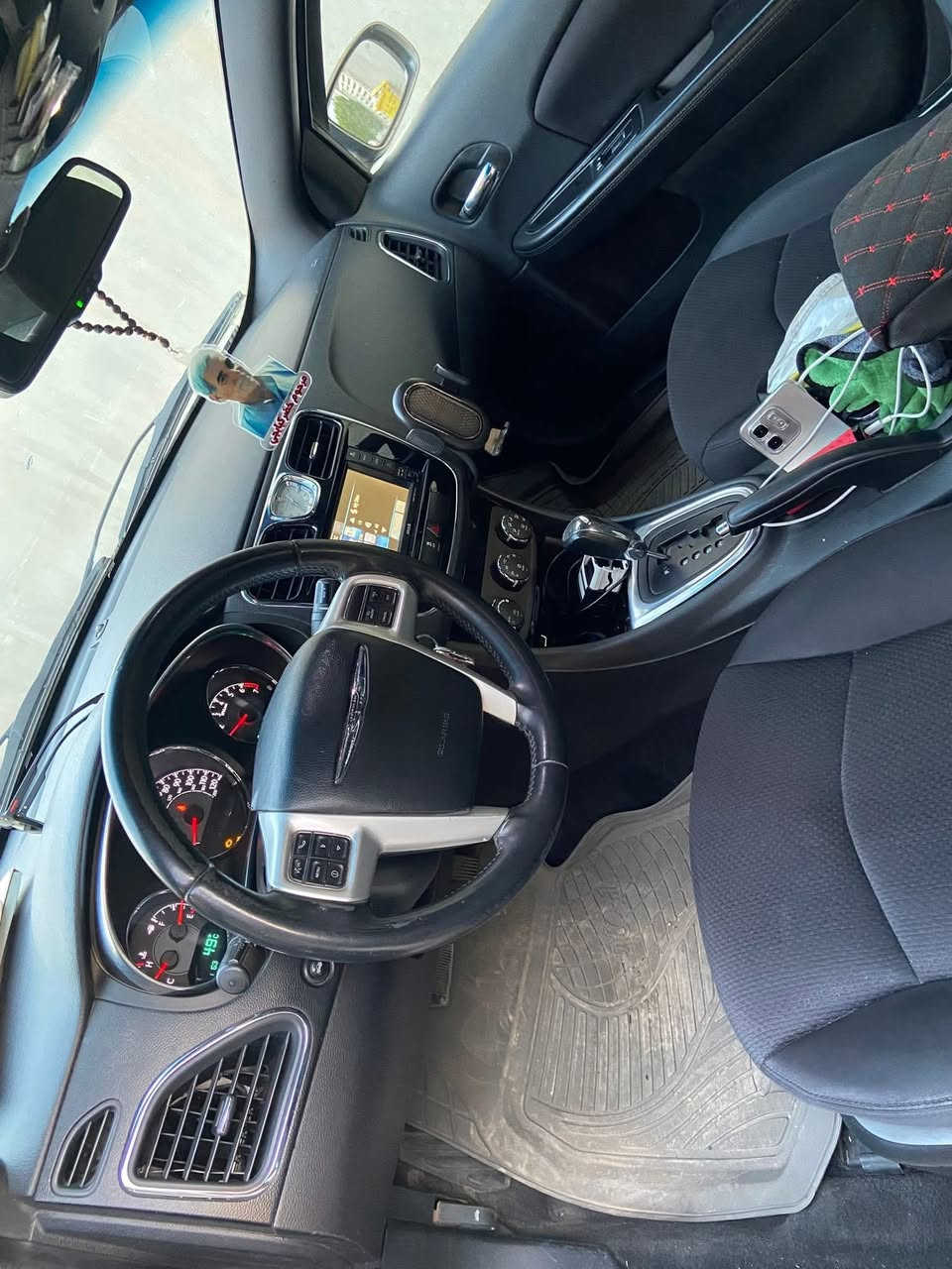 سلام عليكم
C200موديل ٢٠١٤ سنوية بسمي بس باقي استلم لوحات بيها ٣قطع صبغ بدون دواخل محرك ٤ شرط التحويل والغرامة يعني السيارة مشروع وطني وين متريد تتحول تايرات جديدة باتري جديد 
مكاني كركوك  
سعرها 85$ 
***********
***********
