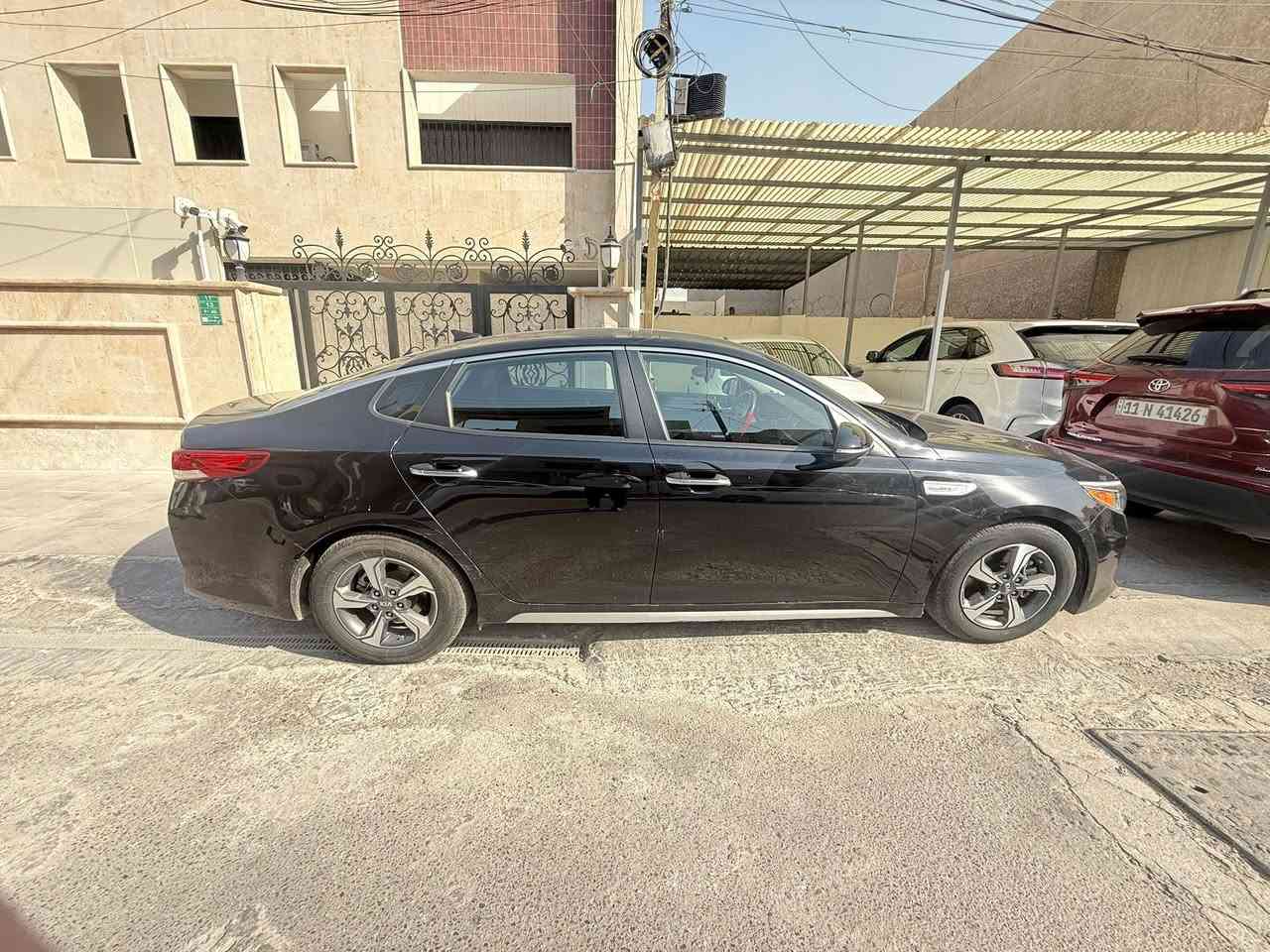 السلام عليكم
كيا اوبتيما 2018 هايبرد وارد امريكي والصور موضحة رقم بغداد السيارة
محرك 2000 و 3 انظمة قيادة
بصمة ابل كار بلي دخول ذكي مواصفات عادية
السيارة ع ايدي مستوردها وكلشي بيها ع ايدي سيارة خير من الله
ماشية 62 ميل
السعر 137 ورقة وبيها مجال بسيط 
وللتوضيح السيارة (هايبرد)
للتواصل ***********
مكان السيارة بغداد الكرخ
