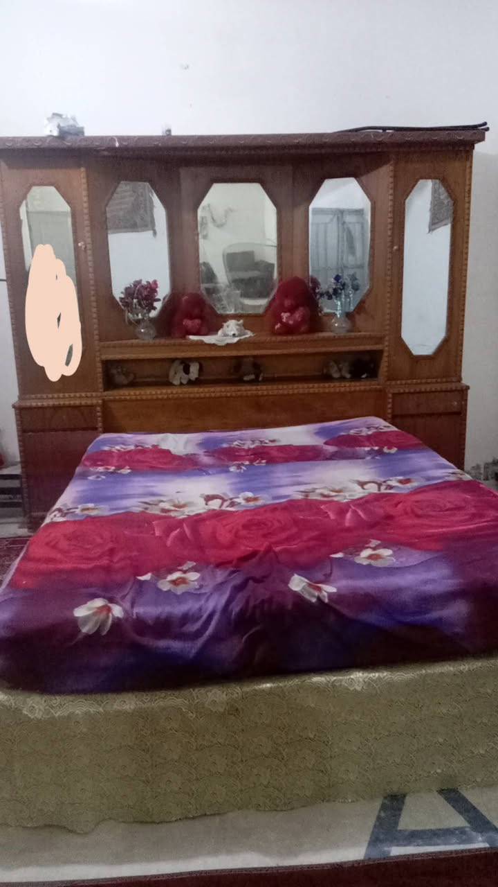 غرفه نوم صاج 5 قطع
بي ضرار 
سعر 450 بي مجال مكان بغداد


**إذا كنت صاحب هذا الإعلان وتريد حذفه لأي سبب، رجاءا أرسل رسالة إلى الدعم الفني**