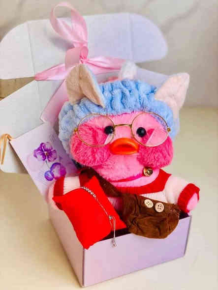 ⁃ بطوط مع (نظارات 👓+ حقيبة 🎒 + بلوزة صوف ناعمة + headband 💞 بوند رأس )
💝👑سوار الـ "تنس"🎩🎁
 سوار حجر الكرستال السحب
المتلألأ المصنوع من الفضّة الاسترلينيّة، 🎁
😘 كارت العبارة حسب طلب ك/ج 
للحجز والاستفسار مراسله واتساب *********** المحاويل
