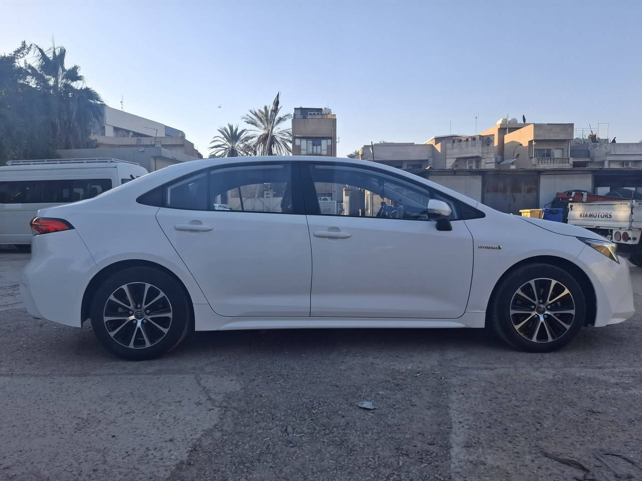 موديل 2024 ليفين
الموصفات
🔹دخول ذكي 
🔹اشاير بل مري 
🔹لايت زنون 
🔹رادار امامي 
🔹تحديد مسار 
🔹كرسي كهرباء
🔹عداد دجتل
🔹هندبريك بصمة 
🔹وضعيات قياده ٣
🔹ويل كب حجم 16 
🔹شاشه كبيره 
🔹كامره خلفيه 
🔹حساس تاير 
🔹سلايت روف 
🔹قطعتين تبريد 
🔹سبايدر خلفي  
🔹هايبرد 
🔹رقم  اربيل باسمي تحويل او وكاله تريد  الاتصال على ***********
