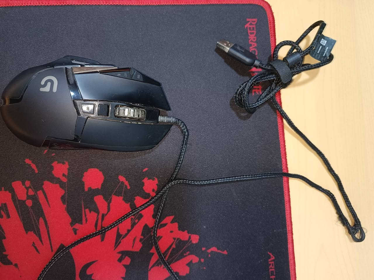 السلام عليكم
أبيع كامل فقط لا الكرت وحده ولا شاشه أو كيس

كيس

M.B: Z370 ASUS PRIME WHITE

CPU: I7 8700K

GPU: RTX 2080 AORUS EXTREME OC

CPU COOLER: DEEP COOL LE720 360M

RAM: T.FORCE 2.8 3200HZ

HARD: M.2 KINGSUPAN 1T

PSU: CORSAIR CX 750W

CASE: HERO GEAR +7 FAN

شاشة

MSI MAQ 275F

27 Inch

1080P

180 HZ

0.5 M

ملحقات

ستاند شاشة متحرك

كيبورد logetich G213

ماوس logetich G512 نظافته 90٪

ماوس باد redragon

أي إستفسار خاص

سعر 950

مكاني ناصريه تجي تفحص يمي أوتوصيل موجود


**إذا كنت صاحب هذا الإعلان وتريد حذفه لأي سبب، رجاءا أرسل رسالة إلى الدعم الفني**